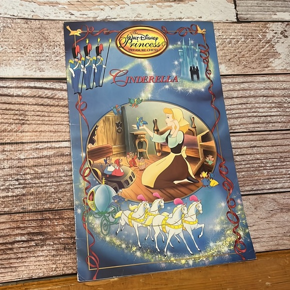 The Walt Disney Princess Treasure Chest Set (No Box) - Picture 10 of 15